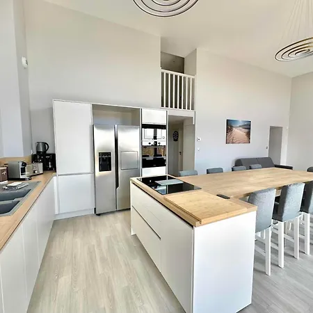 アパート Superbe Duplex Face Avec Terrasse Sur La De Et 2 Places De Parking Berck